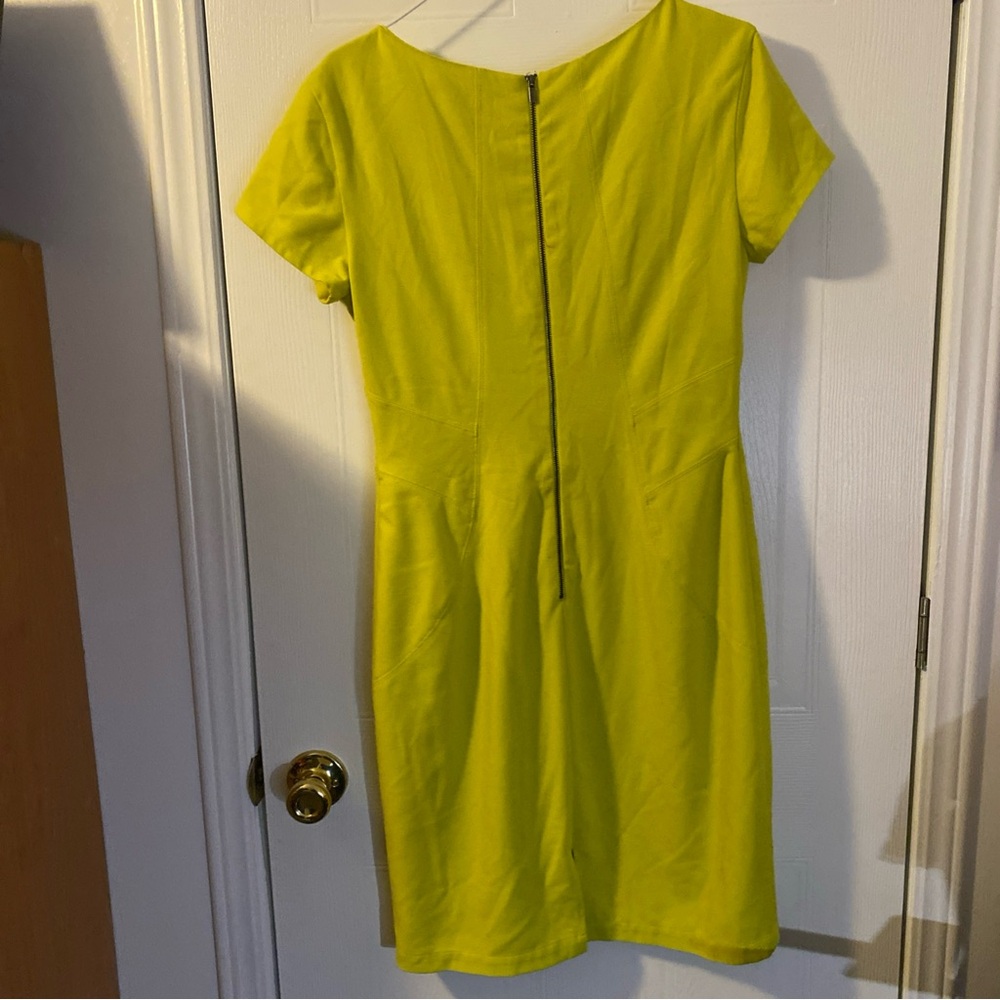 BCBG Maxazria Chloe Dark Lime Dress Size (M) - Picture 3 of 3